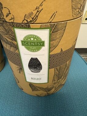 Scentsy Reflect Warmer - Black